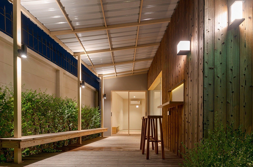 House with Shared Pool in Srinakarin 